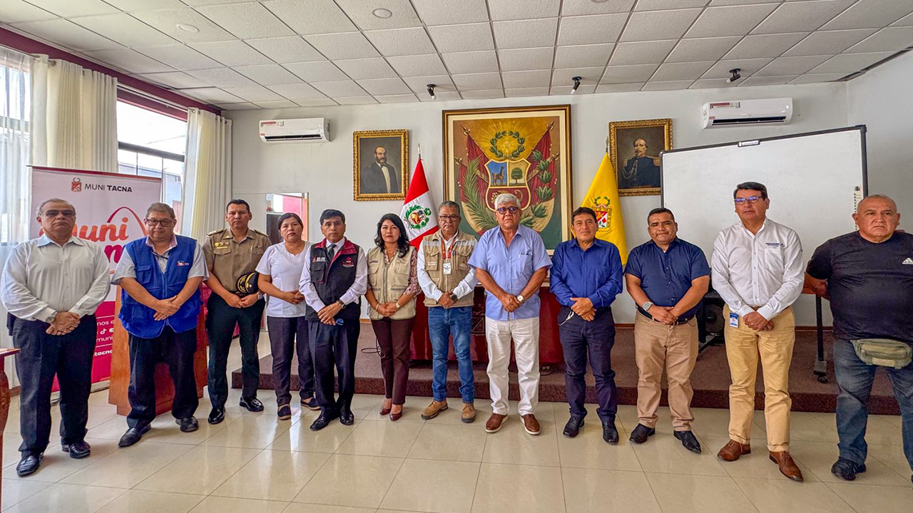 Tacna pide suspender control biométrico en frontera Santa Rosa por largas filas en temporada alta